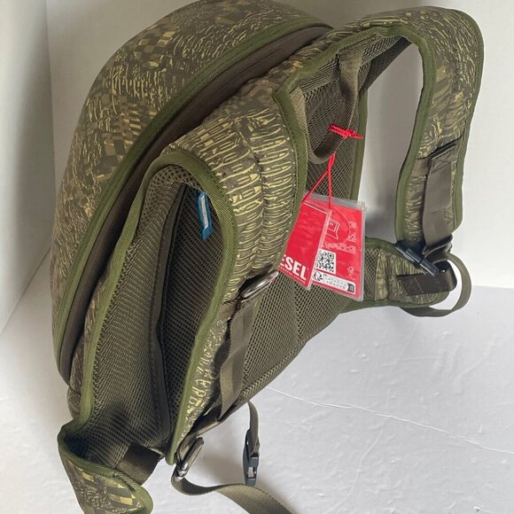 Diesel Backpack 1DR-POD Camo Mens Large Dome Nylon Laptop Sleeve Military Green - Picture 7 of 10
